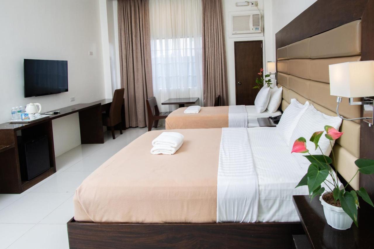 Marzon Hotel Kalibo Exterior photo